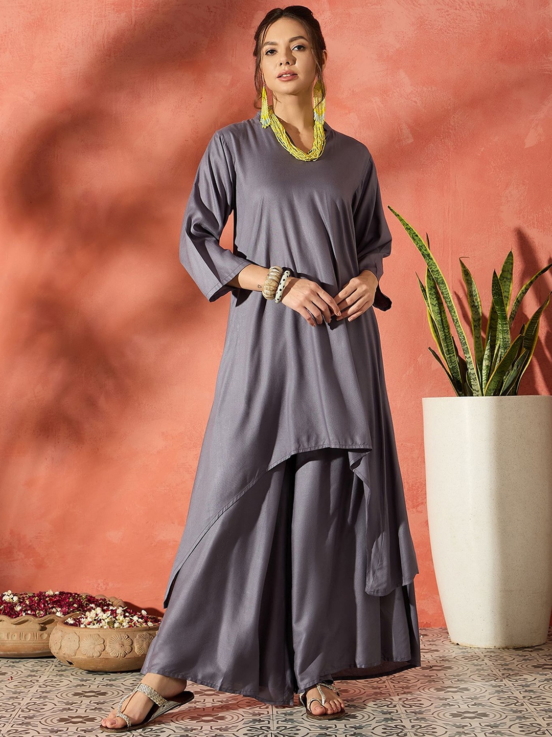 

InWeave Women High Low Kurta With Palazzo, Grey