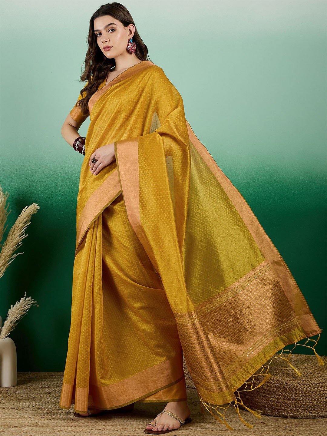 

DIVASTRI Woven Design Zari Organza Designer Kanjeevaram Saree, Gold
