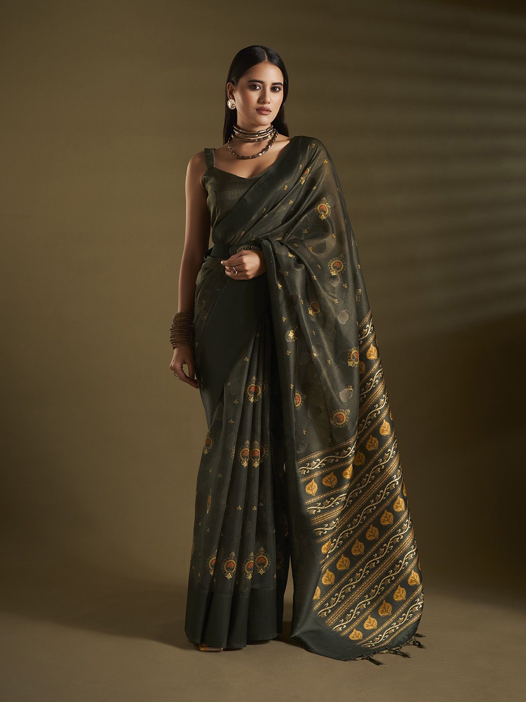 

elora Woven Design Ethnic Motifs Saree, Black