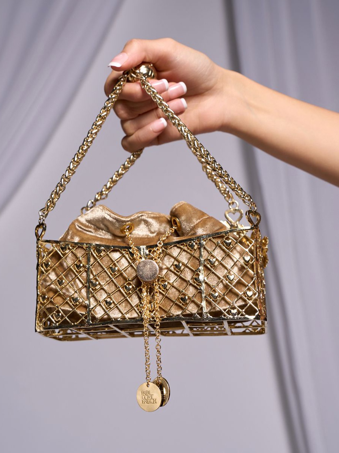 

Papa Don't Preach Women Embellished Clutches, Gold