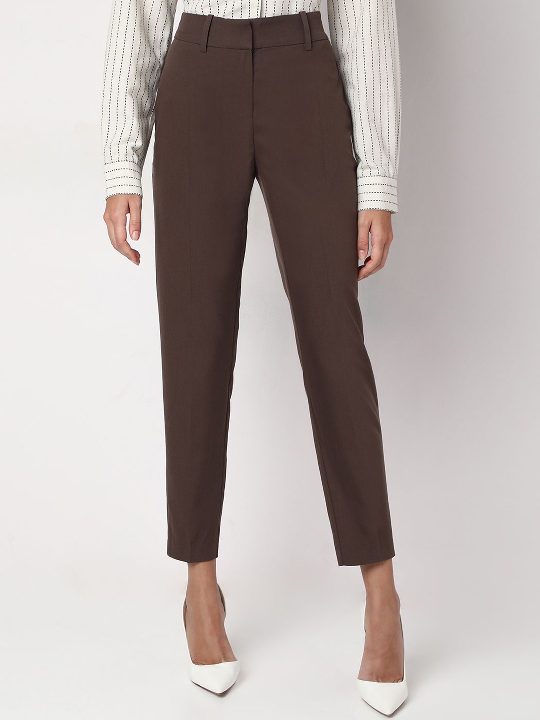 

Vero Moda Women Tapered Fit Trousers, Brown