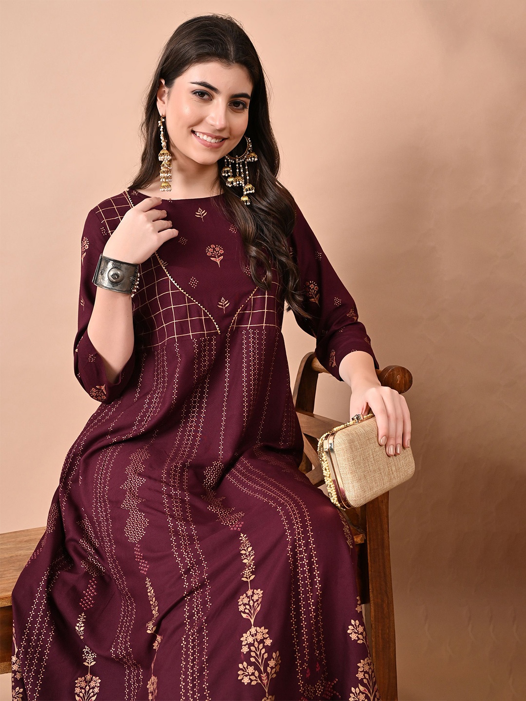 

ftDiva Floral Printed Gotta Patti Anarkali Kurta, Maroon