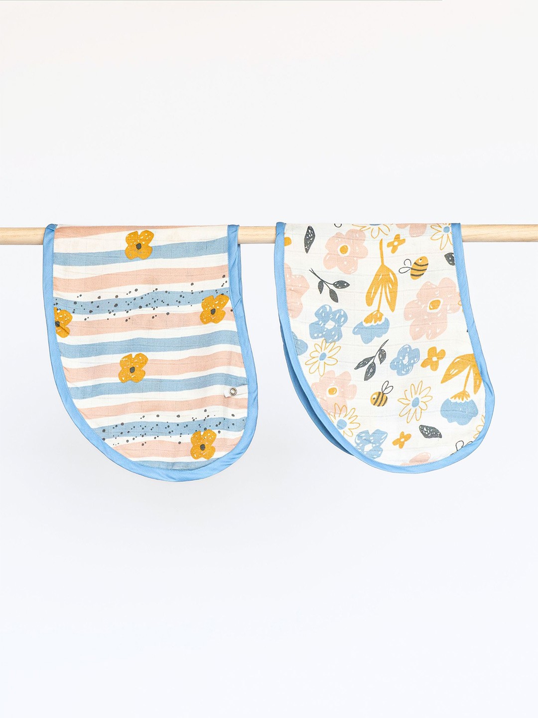

cocoon care Infants Pack Of 2 Printed Bibs, White