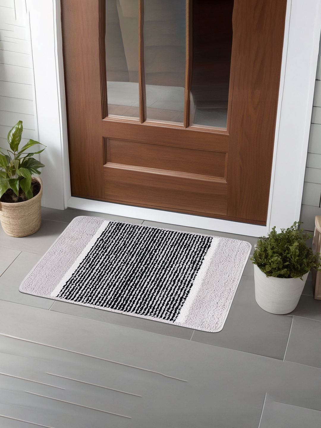 

Kuber Industries Grey & Black 2 Pieces Patterned Anti-Skid Doormats