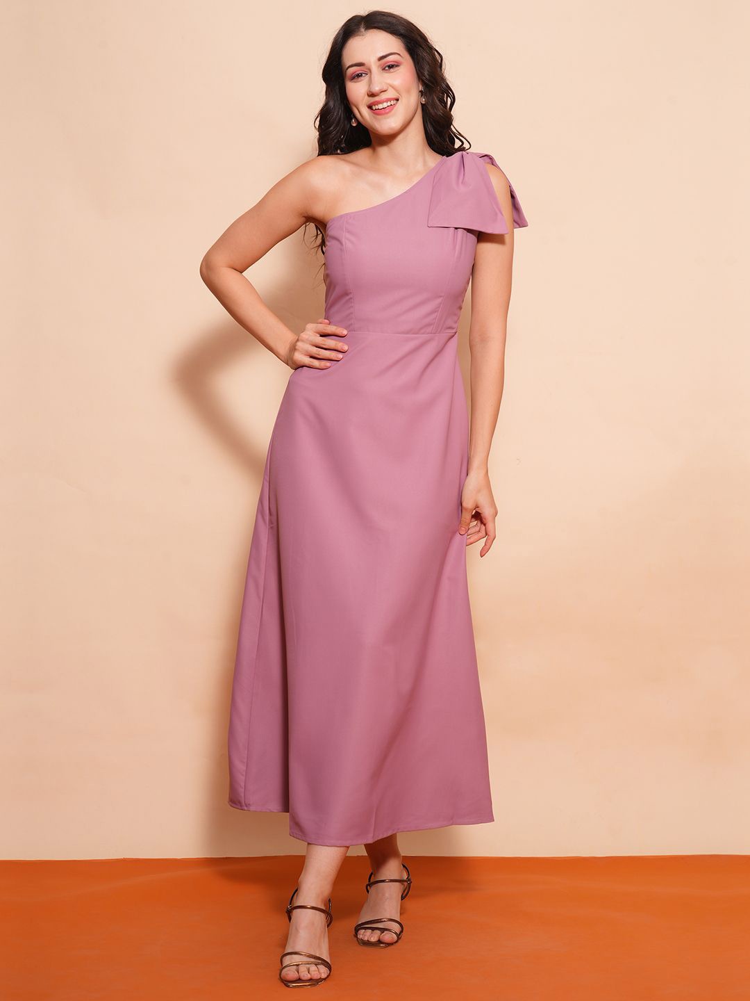 

Globus Solid One Shoulder A-Line Maxi Dress, Pink