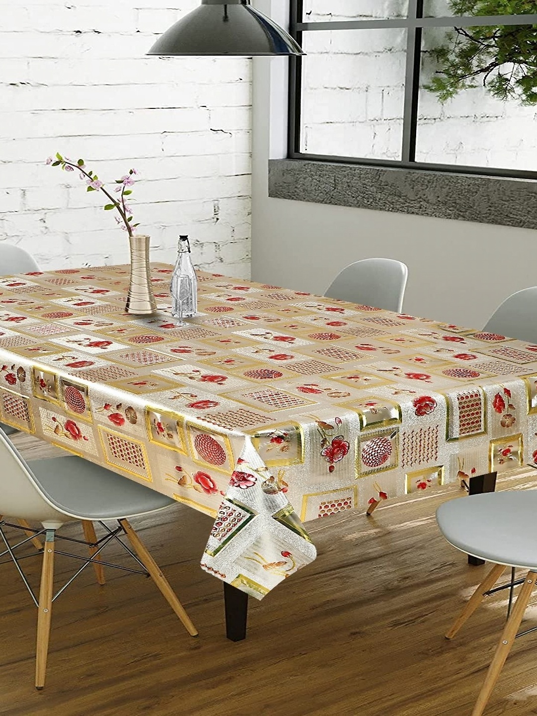 

LooMantha Gold-Toned Floral Waterproof Plastic 6-Seater Table Cover
