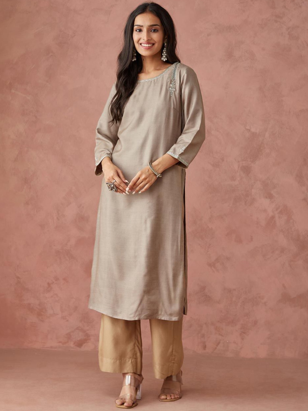 

Fabindia Women Embroidered Thread Work Kurta, Grey