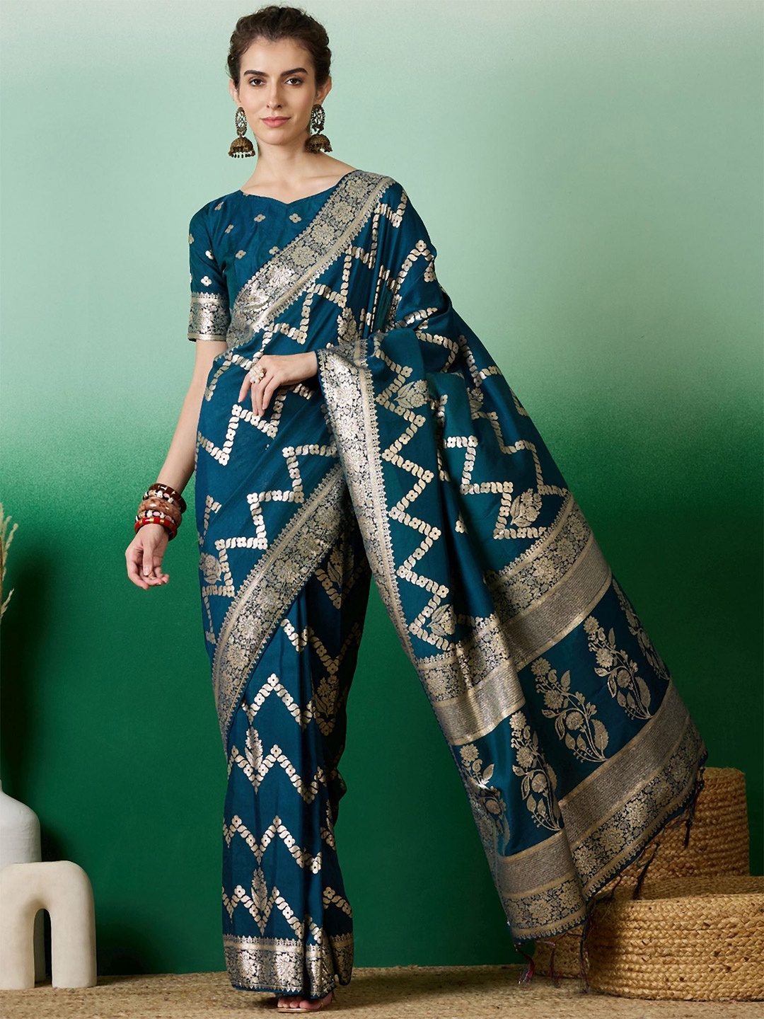 

Maroosh Floral Zari Silk Blend Fusion Banarasi Saree, Teal