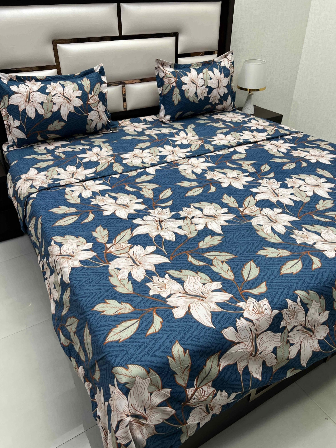 

Pure Decor Bedding of 4 Pieces Bedsheet Set (2.28m X 2.54m) With Comforter (2.21m X 2.46m), Blue