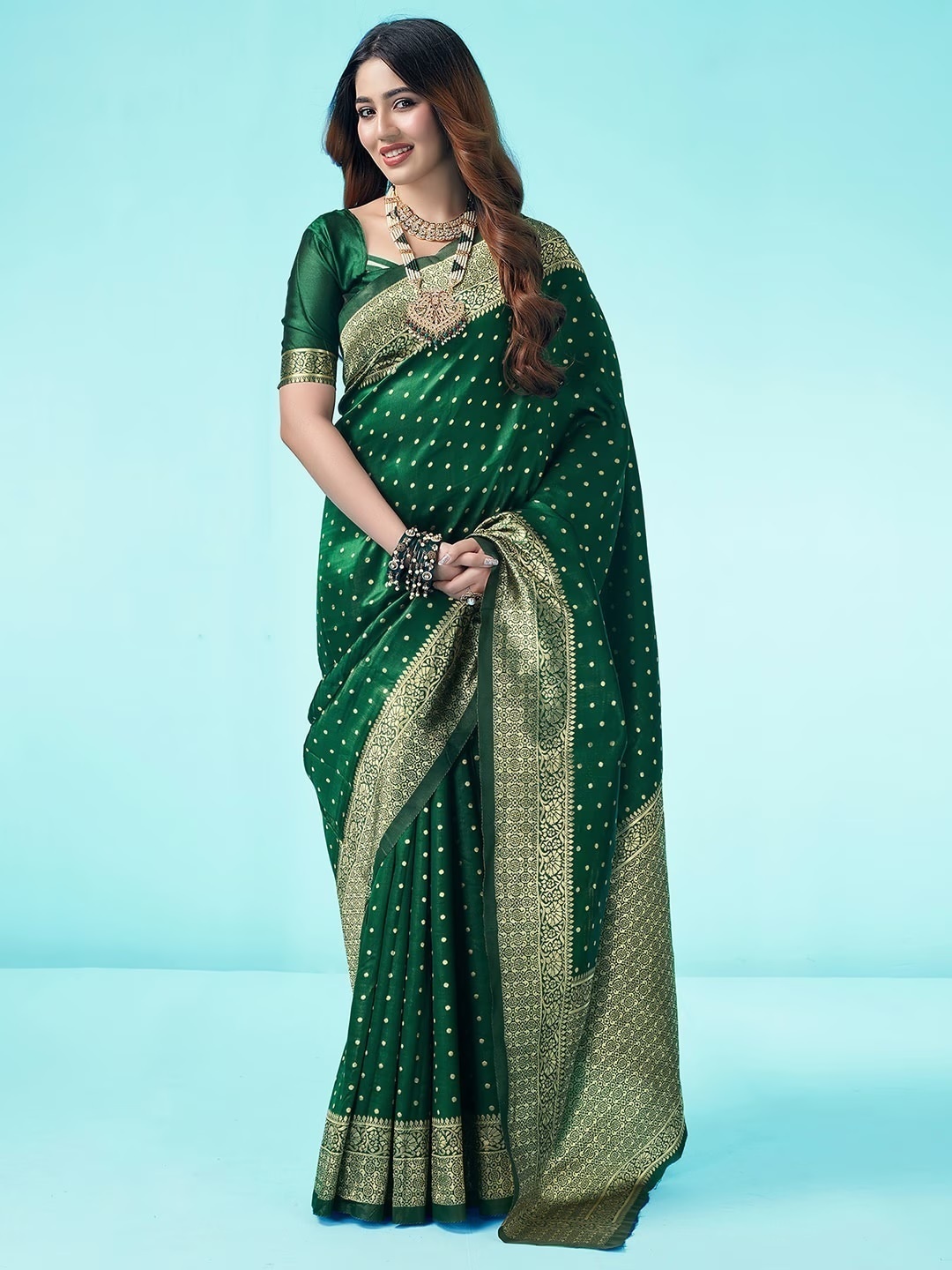 

QENY Ethnic Motifs Woven Design Zari Banarasi Saree, Green