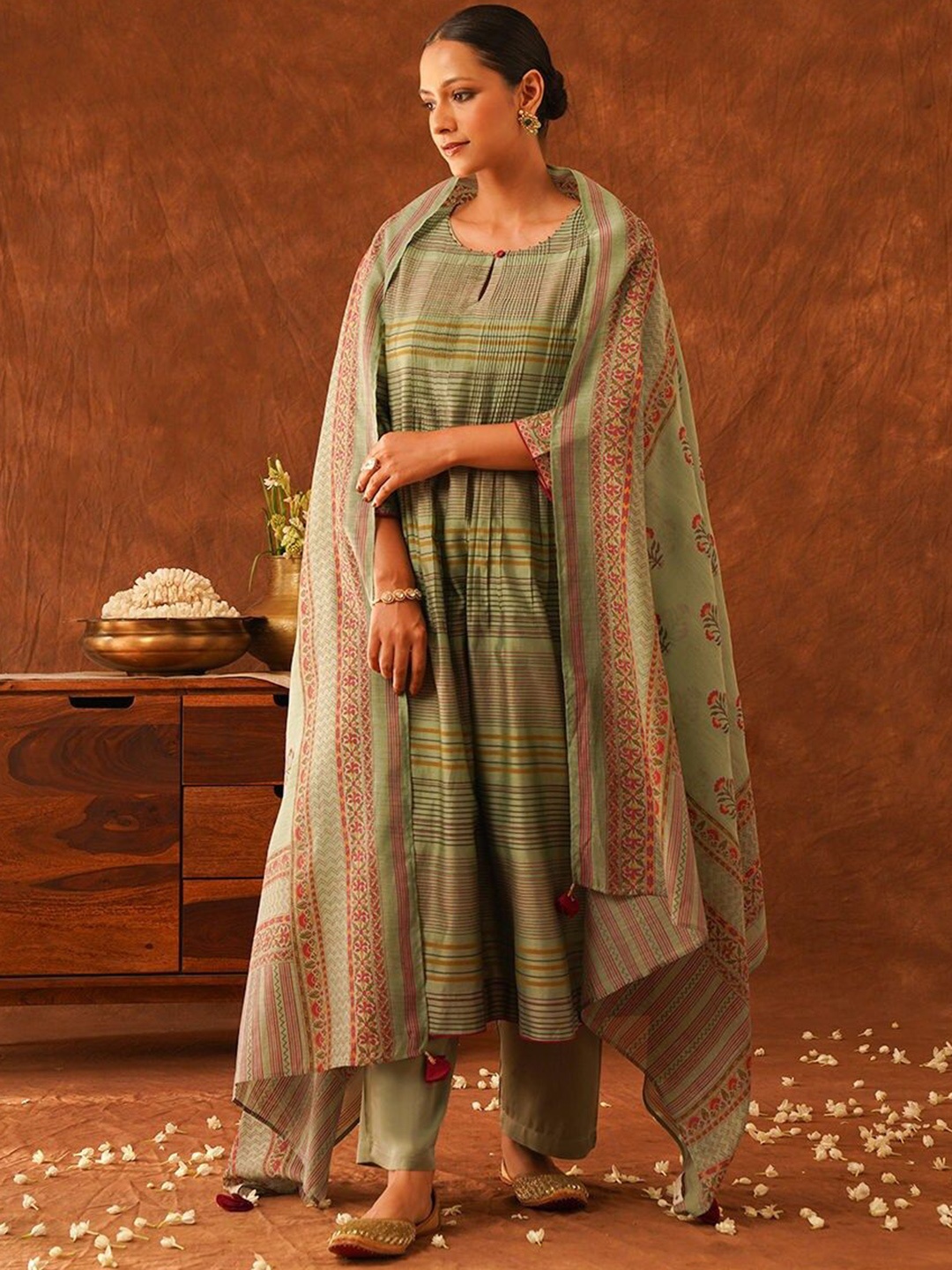 

JAYPORE Striped Anarkali Kurta With Trouser & Slip, Green