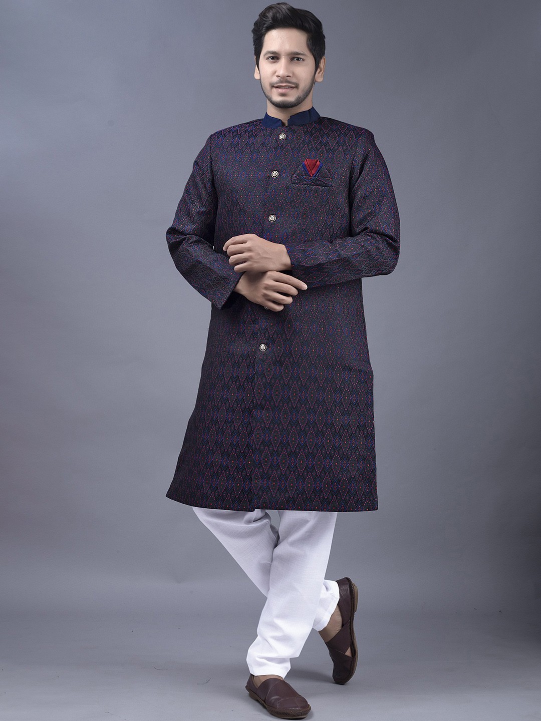 

Xepon Geometric Embroidered Straight Kurta with Pyjamas, Navy blue