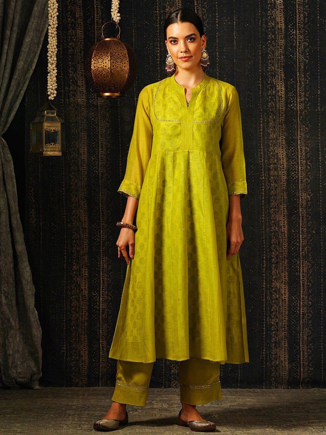 

JAYPORE Floral Printed Mandarin Collar Anarkali Kurta With Palazzo, Green