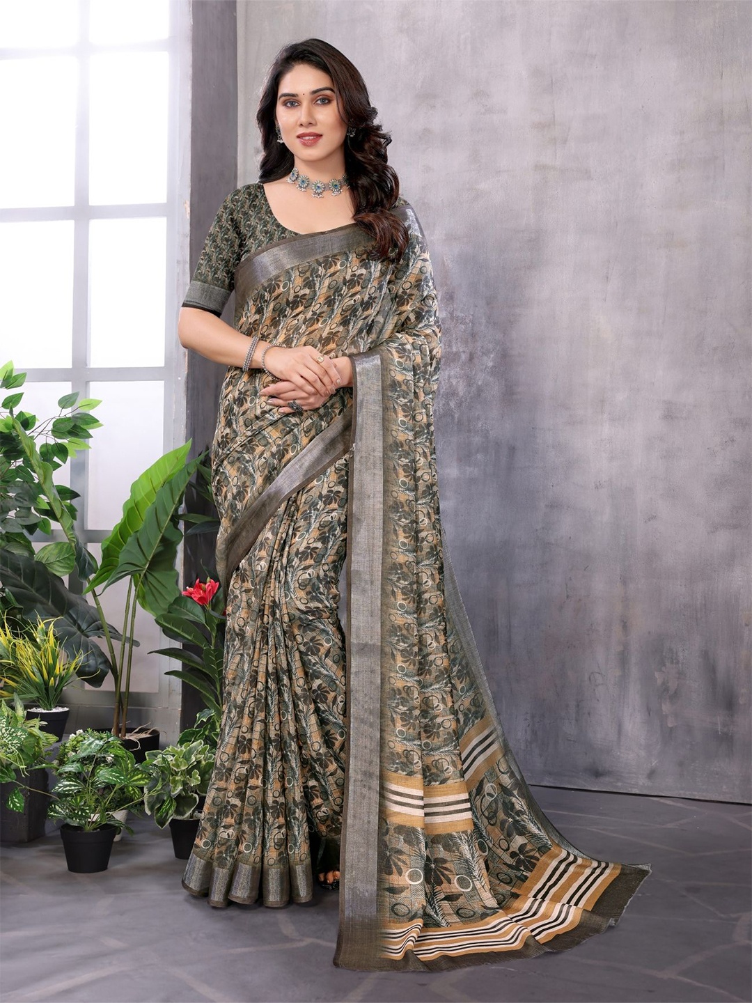 

vj fashion Floral Zari Silk Cotton Saree, Brown