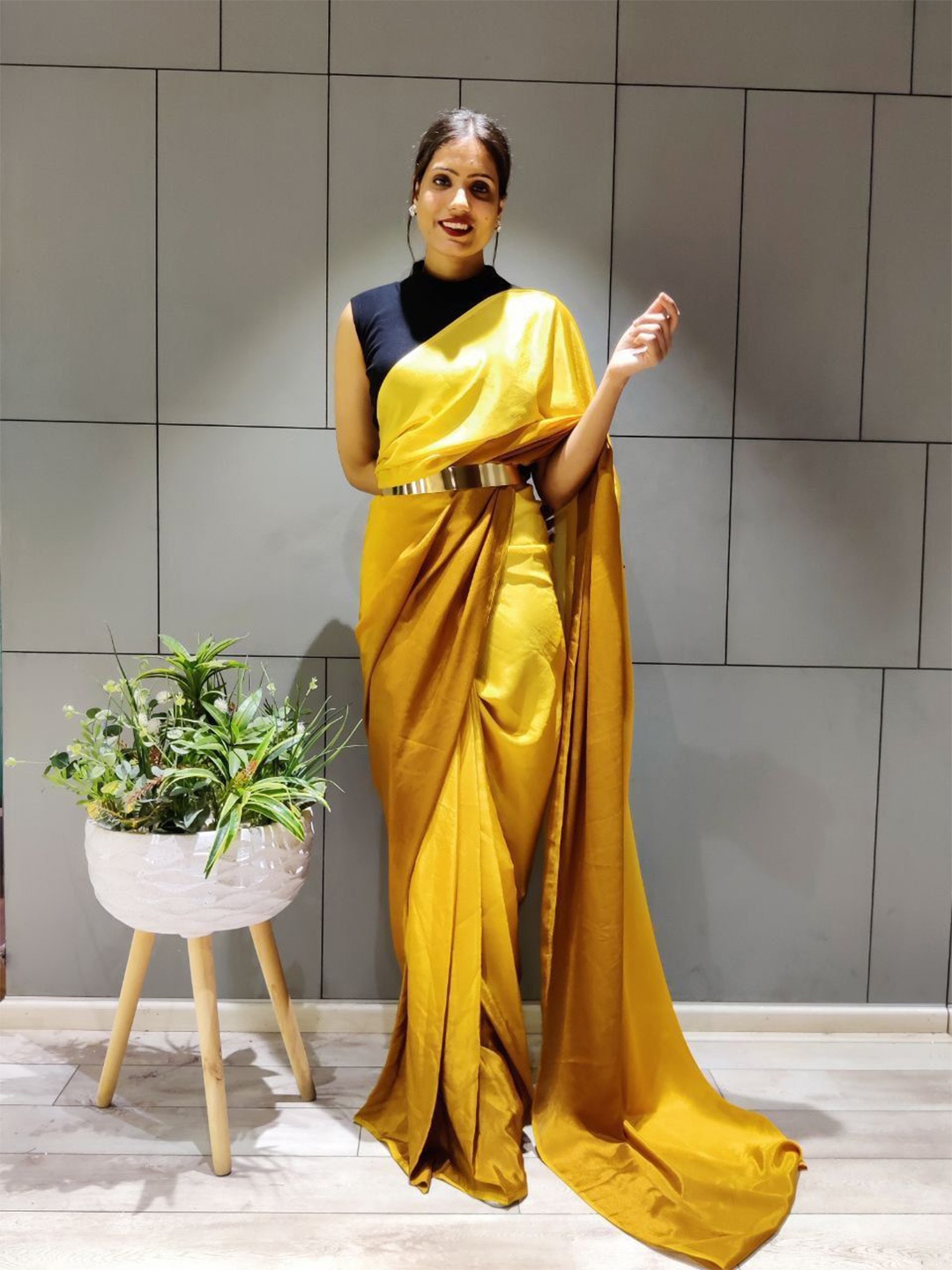 

TIEXA Ombre Pure Georgette Saree, Yellow