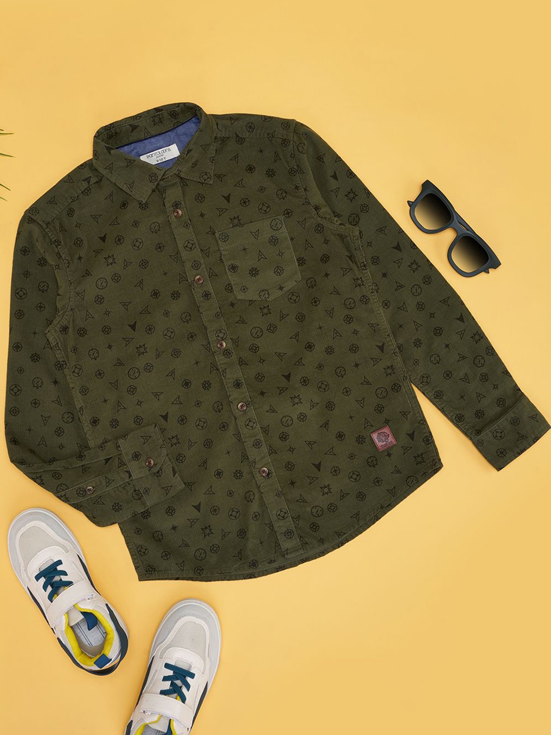 

Pantaloons Junior Boys Spread Collar Conversational Printed Cotton Casual Shirt, Olive
