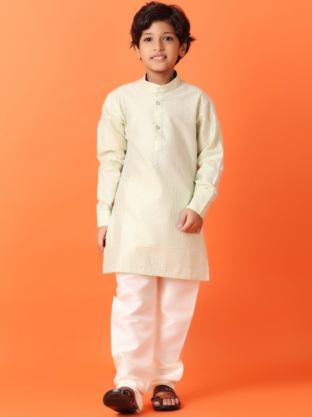 

V-Mart Boys Regular Dupion Silk Kurta with Pyjamas, Green