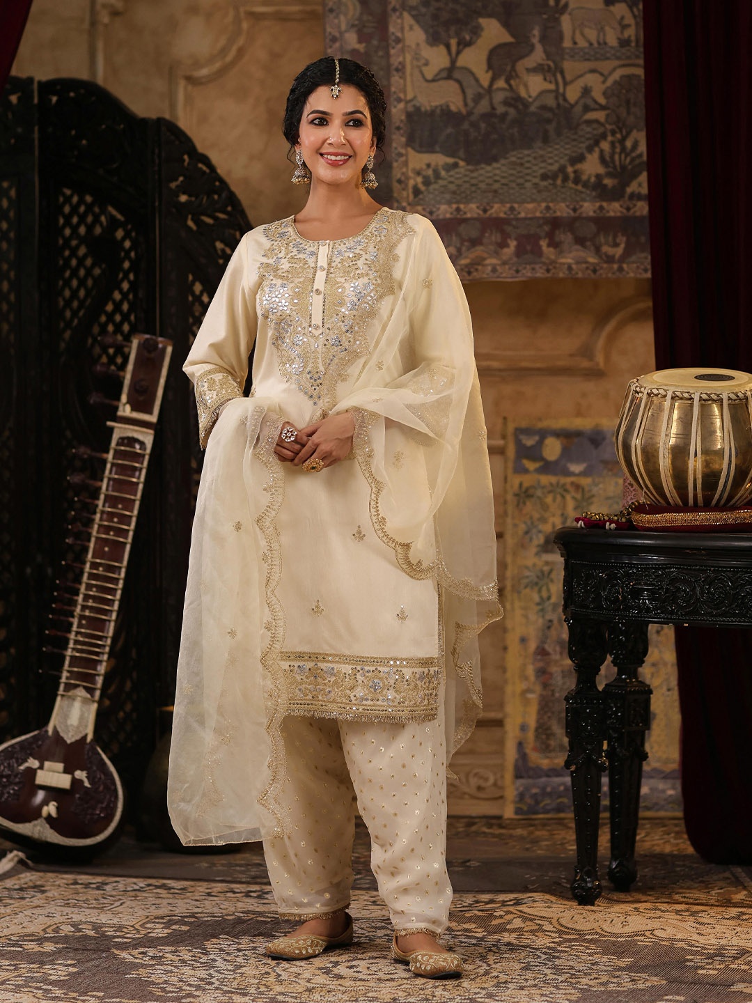 

SCAKHI Ethnic Motifs Embroidered Chanderi Silk Kurta With Salwar & Dupatta, Cream