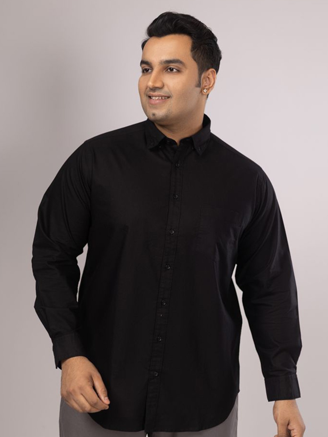 

Sizeupp Men Plus Size Comfort Spread Collar Solid Cotton Casual Shirt, Black