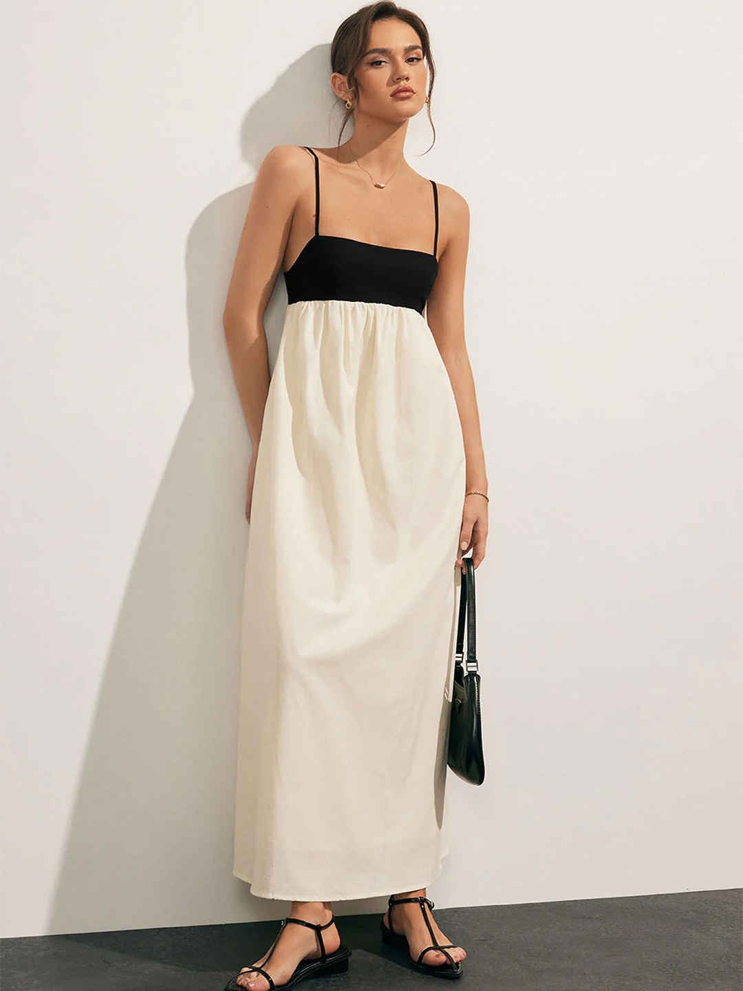 

LULU & SKY Backless Empire Maxi Dress, White