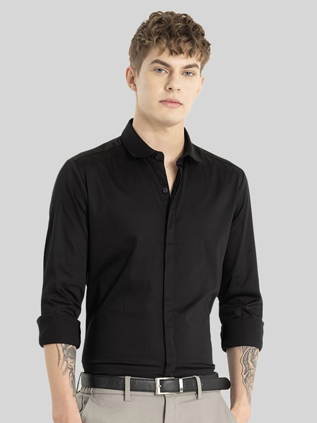 

Snitch Men Smart Spread Collar Solid Cotton Slim Fit Semiformal Shirt, Black