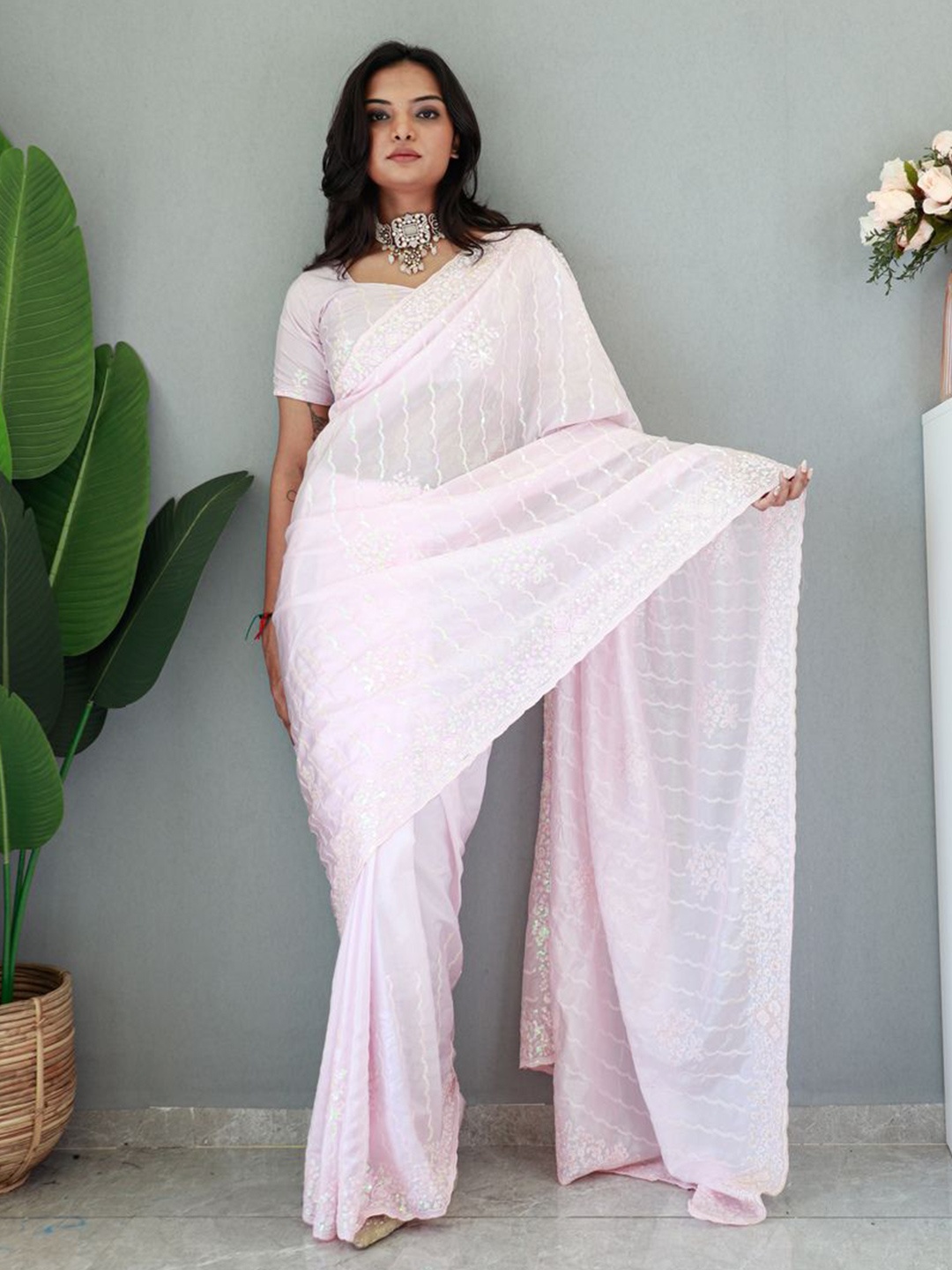 

HERE&NOW Ethnic Motifs Sequinned Pure Silk Saree, Peach