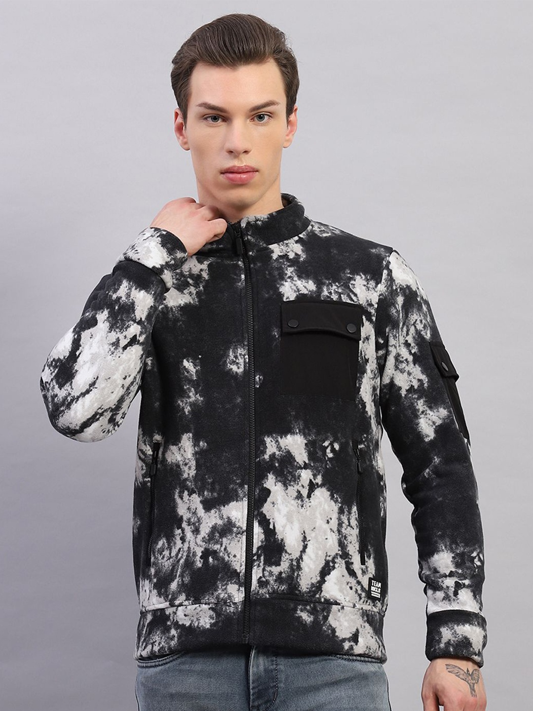 

rock.it Men Abstract Mock Collar Sweatshirt, Black