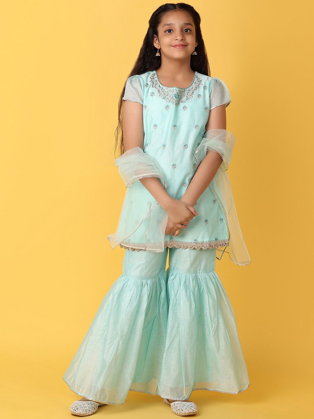 

V-Mart Girls Floral Embroidered Regular Kurti with Palazzos & With Dupatta, Sea green