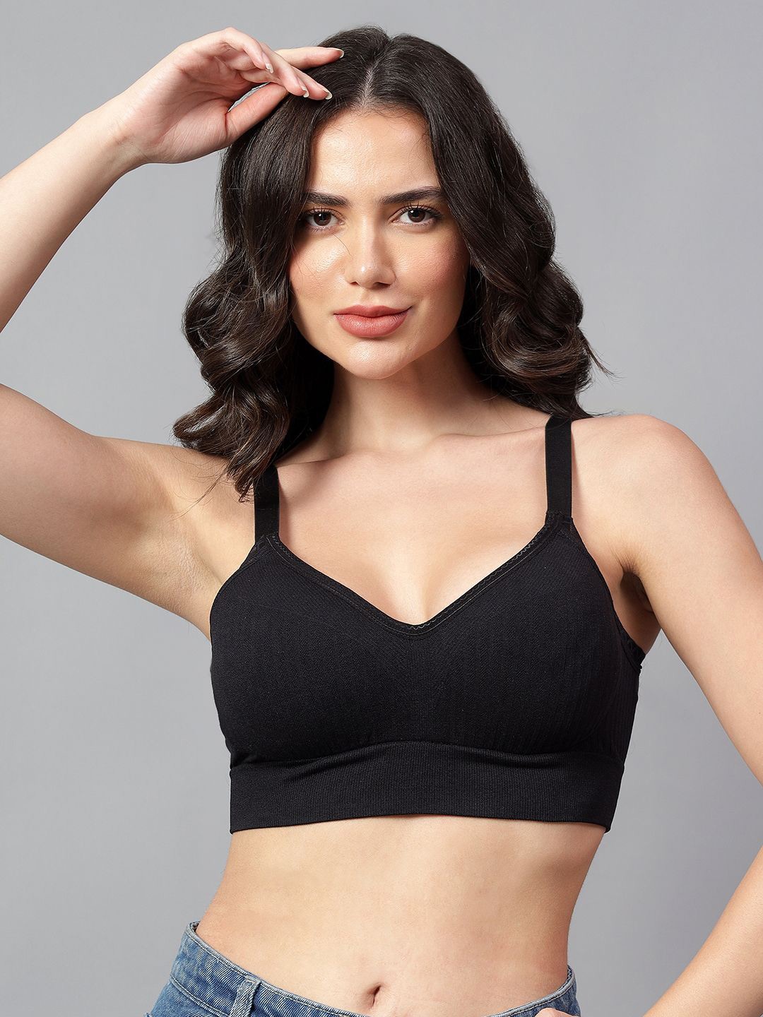 

Velvi FIGURE Bra Medium Coverage Lightly Padded, Black