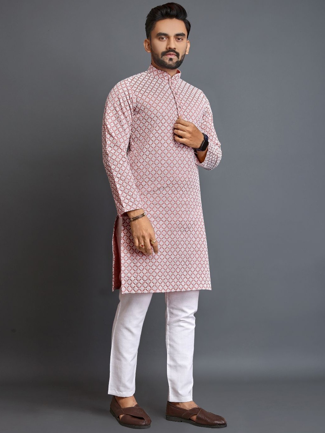 

Zurika Fashion Men Pure Cotton Chikankari Embroidered Straight Kurta, Pink