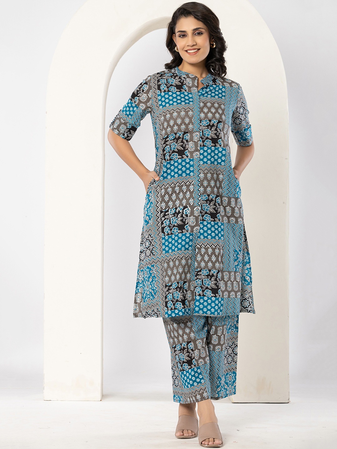 

JAIPURI BUNAAI Printed Top With Trousers Co-Ords, Blue