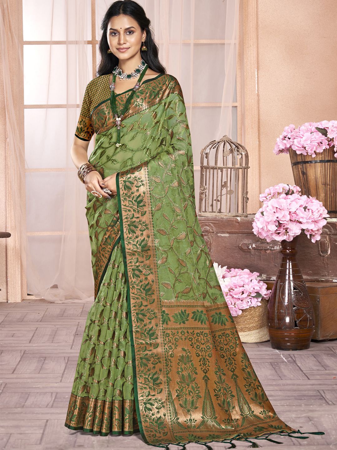 

SANGAM PRINTS Woven Design Zari Organza Tussar Saree, Green