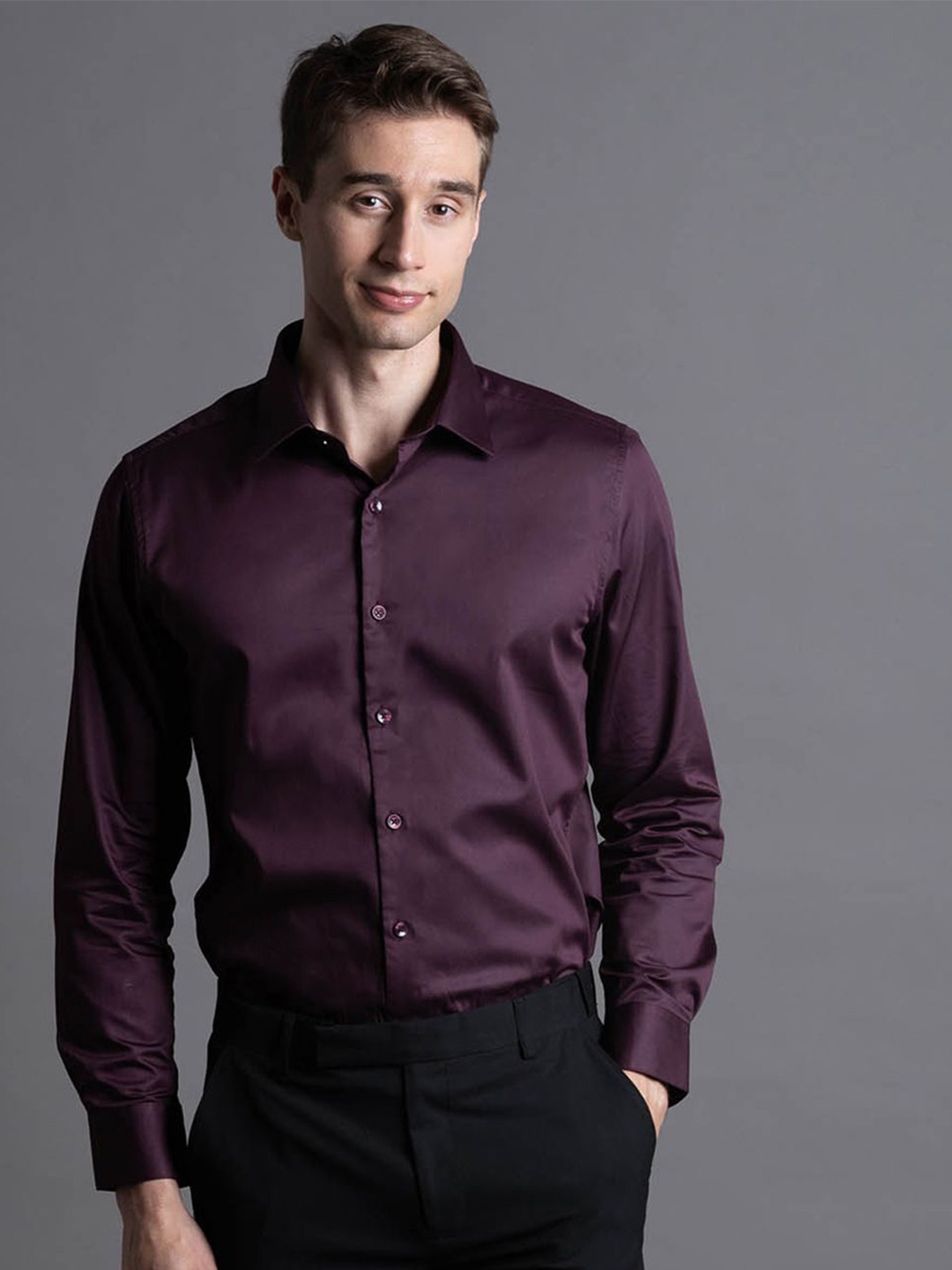 

ARISTOBRAT Men Spread Collar Solid Cotton Tailored Fit Casual Shirt, Maroon