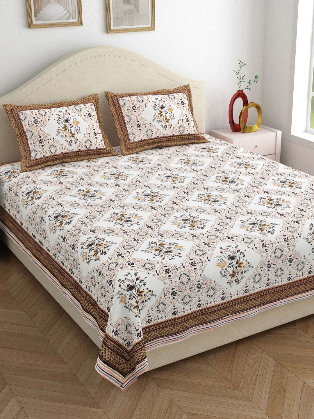 

LIVING ROOTS Ethenic Jaipur Cream Floral 210 TC Cotton King Bedsheet & 2 Pillow Covers