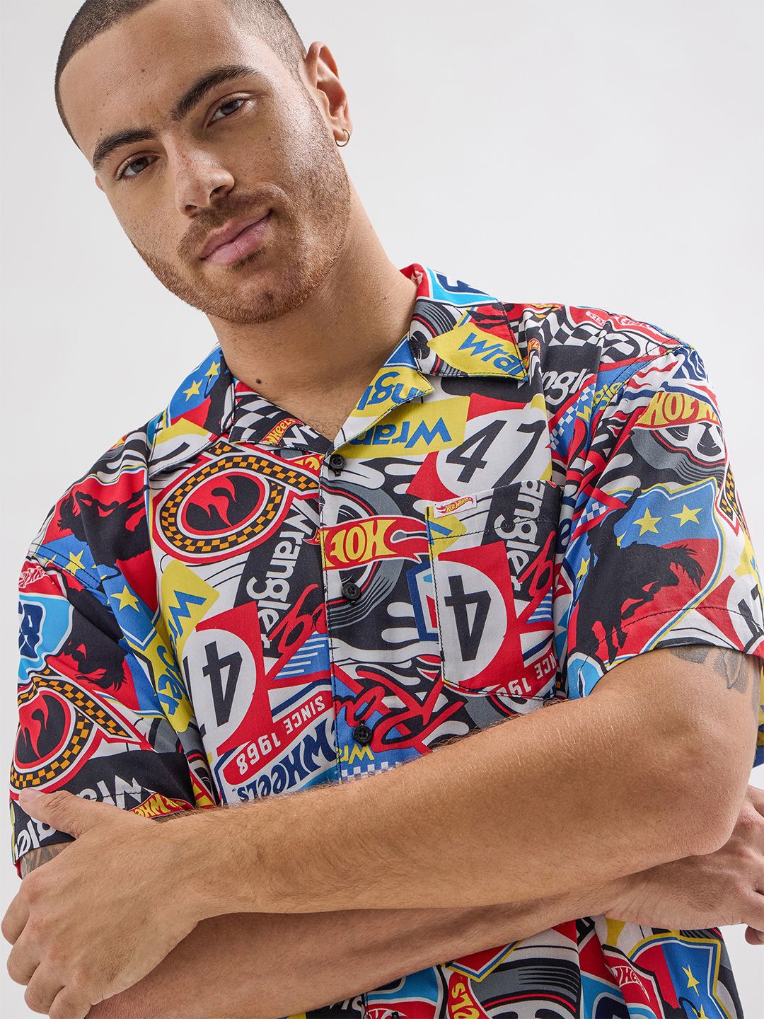 

Wrangler Men Cuban Collar Graphic Printed Relaxed Fit Casual Shirt, Black