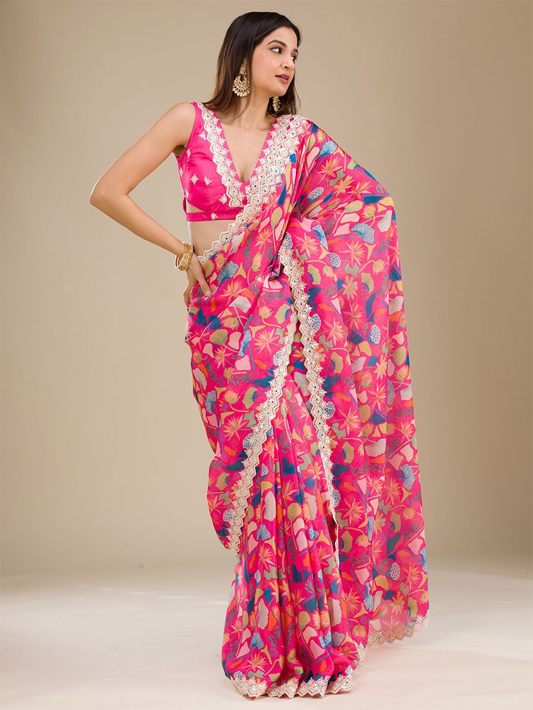 

Koskii Floral Printed Embroidered Saree, Pink