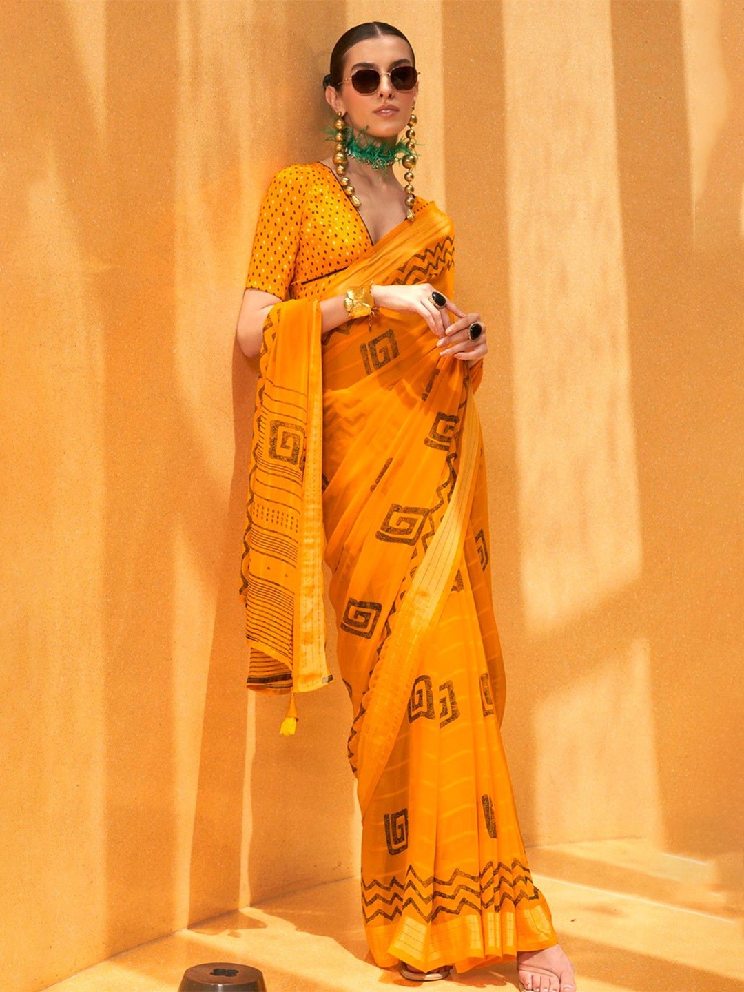 

MySilkLove Geometric Printed Zari Pure Georgette Saree, Yellow