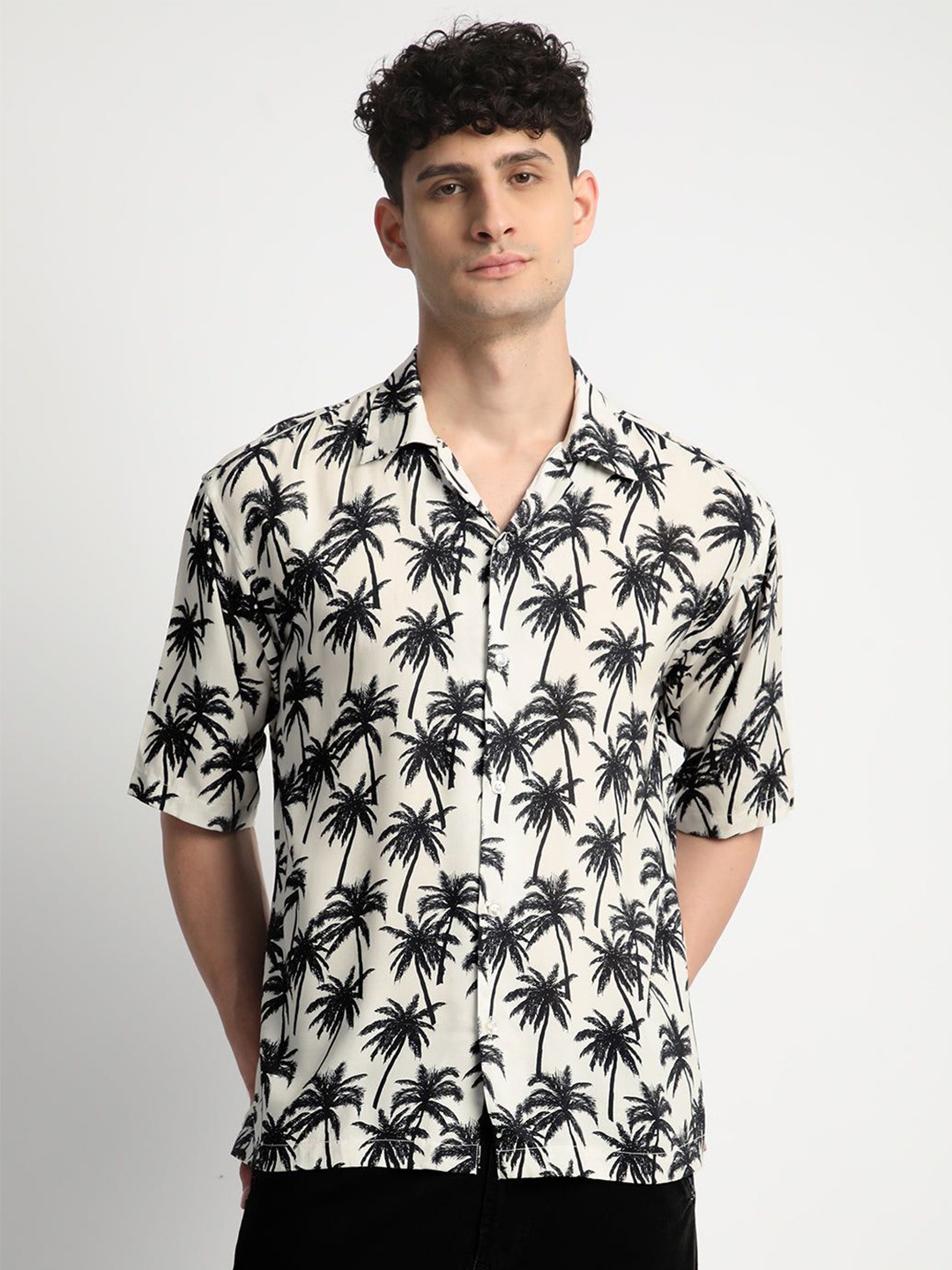 

Mark Leute Men Relaxed Cuban Collar Floral Printed Casual Shirt, Off white