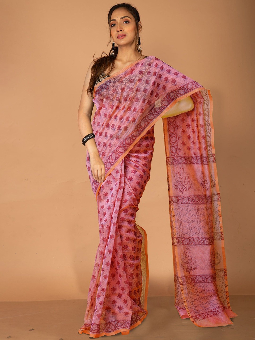 

Unnati Silks Floral Supernet Handloom Block Print Saree, Pink