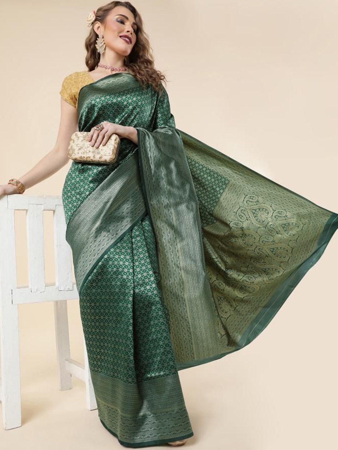 

HANDSEL Woven Design Zari Pure Silk Banarasi Saree, Green