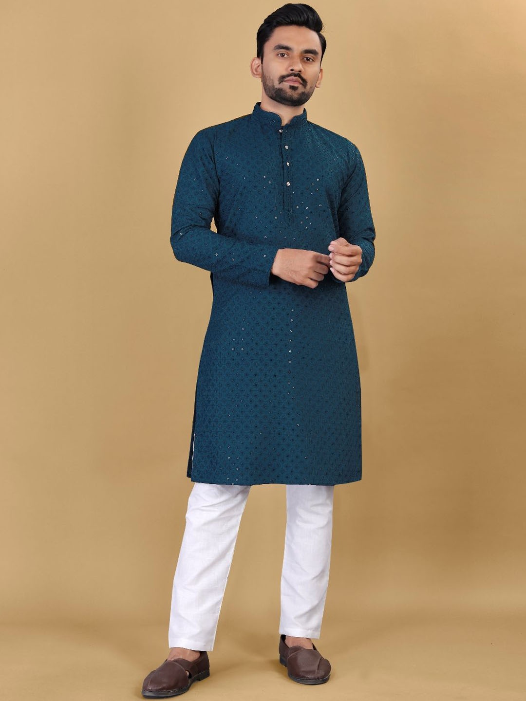 

Zurika Fashion Men Pure Cotton Sequinned Embroidered Kurta, Teal