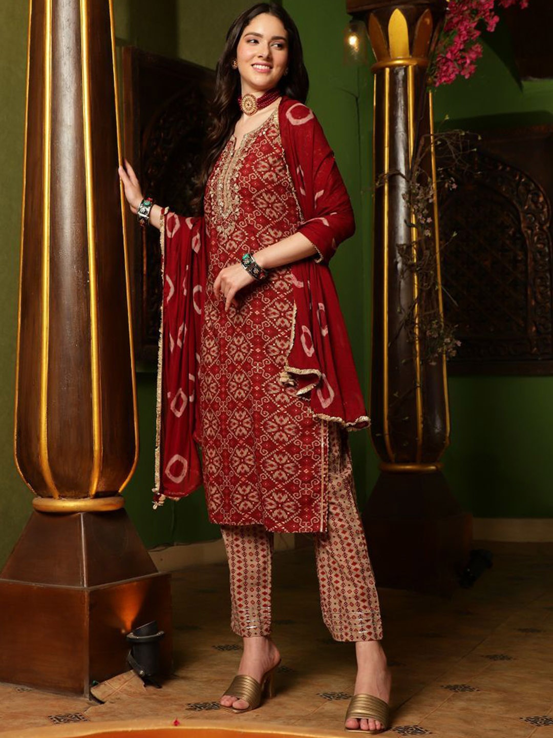 

BANDIA Women Pure Cotton Ethnic Motifs Embroidered Kurta & Trousers With Dupatta, Red