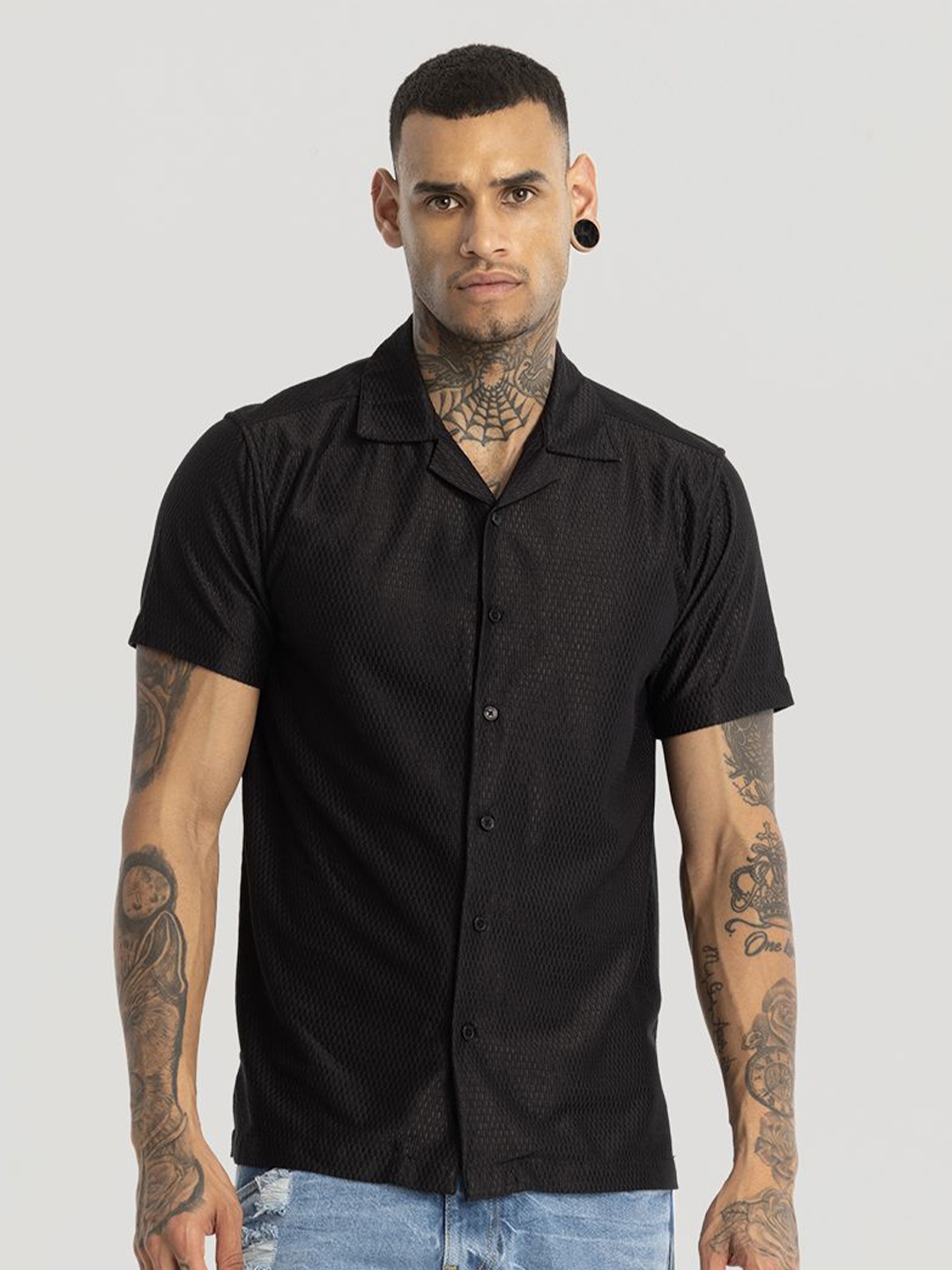 

Snitch Men Relaxed Cuban Collar Solid Boxy Casual Shirt, Black