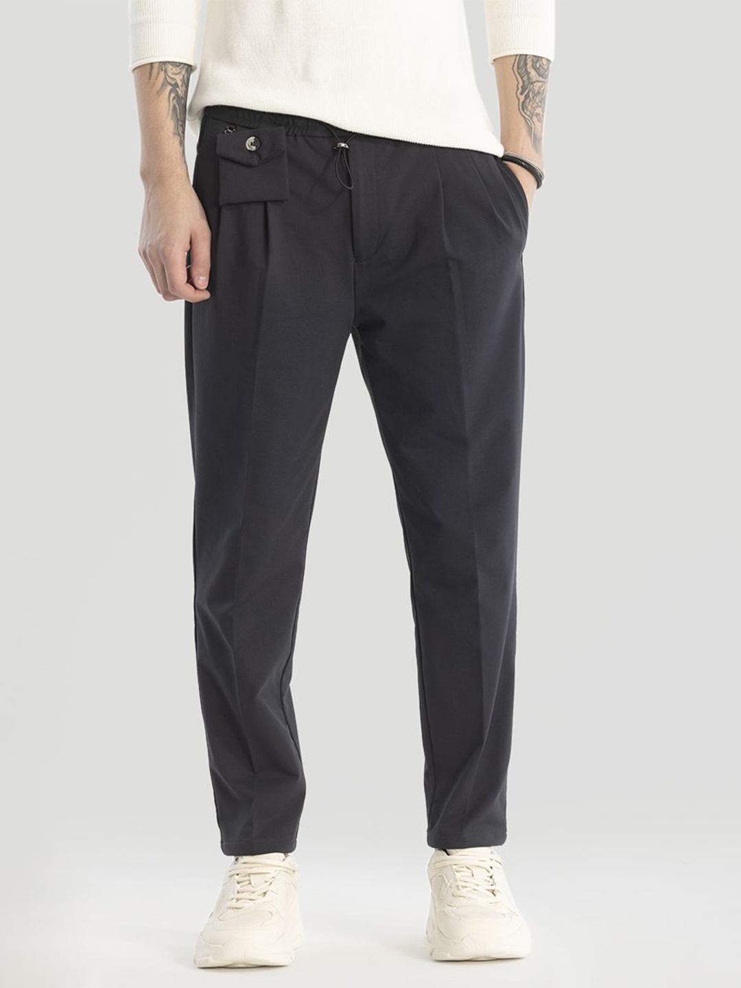 

Snitch Men Relaxed Loose Fit Pleated Trousers, Navy blue