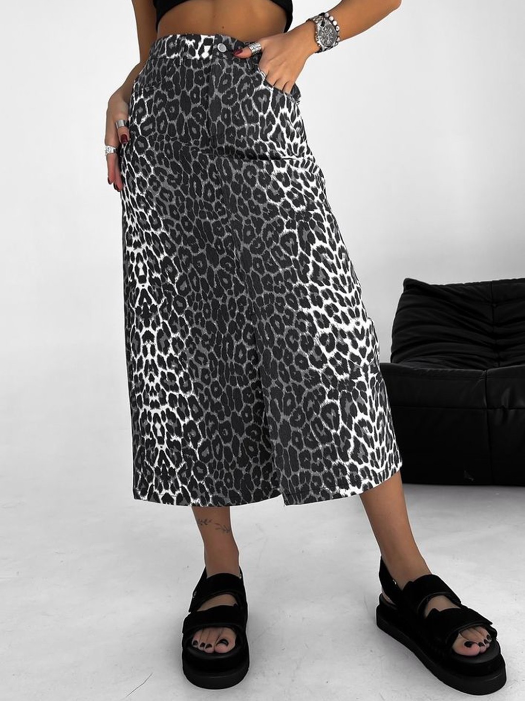

LULU & SKY Animal Printed Front Slit A-line Midi Skirt, Black