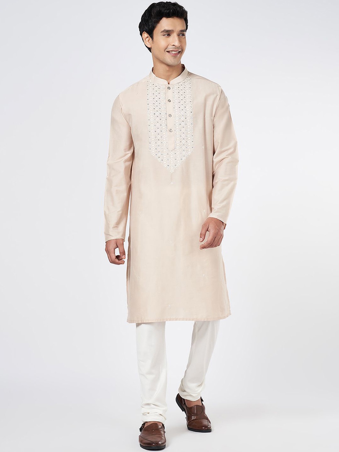 

indus route by Pantaloons Men Thread Work Kurta, White