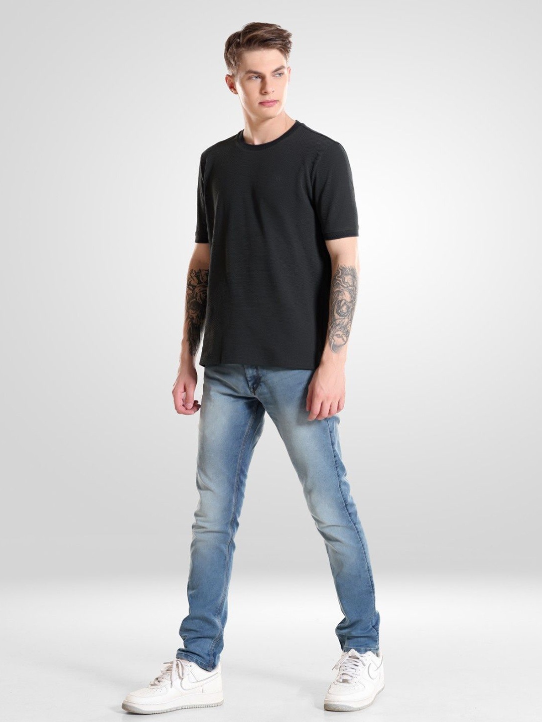 

TURMS Men Anti Odour Solid Round Neck Cotton T-shirt, Black