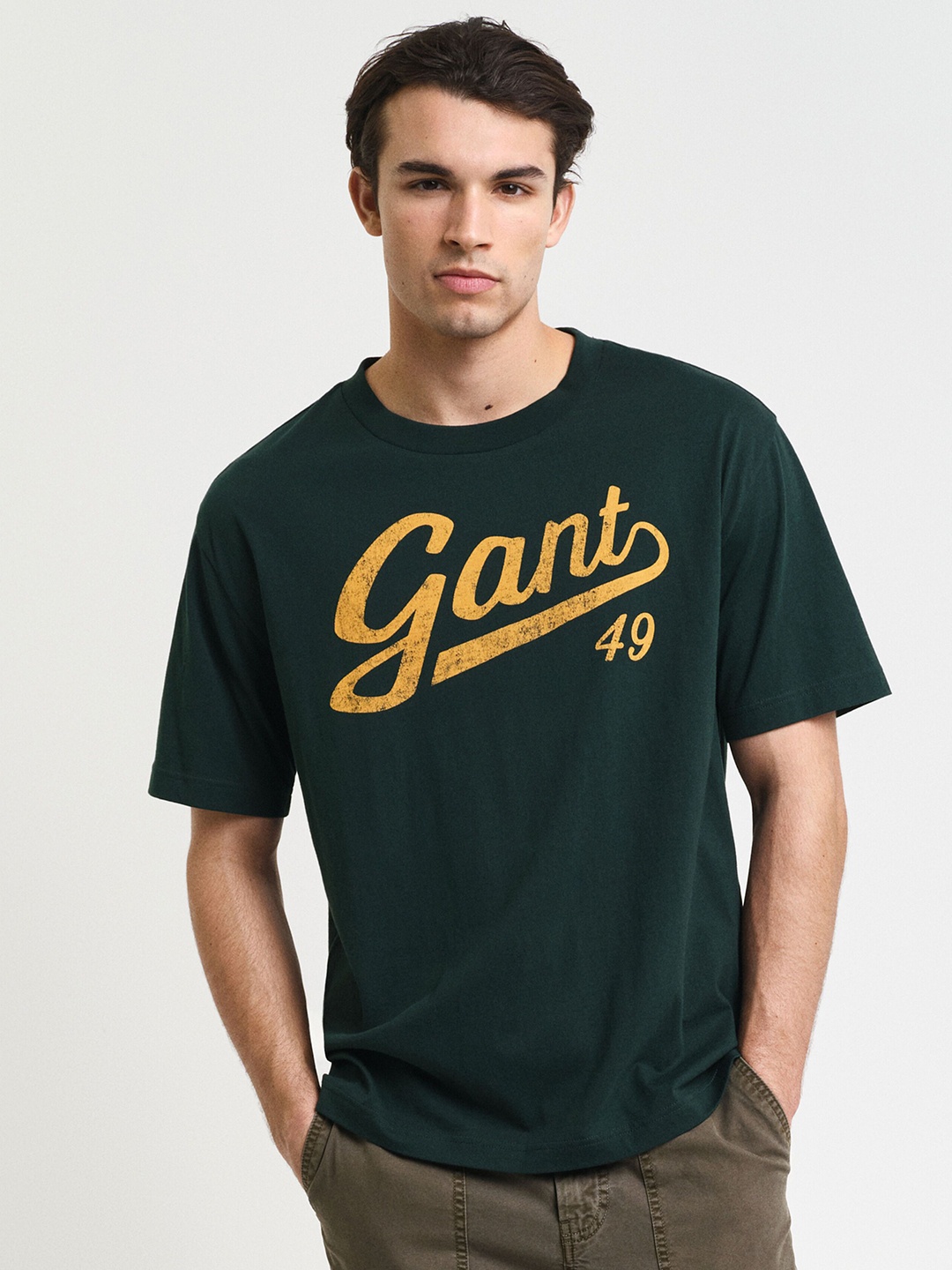 

GANT Men Typography Printed Round Neck Cotton Relaxed Fit T-shirt, Green