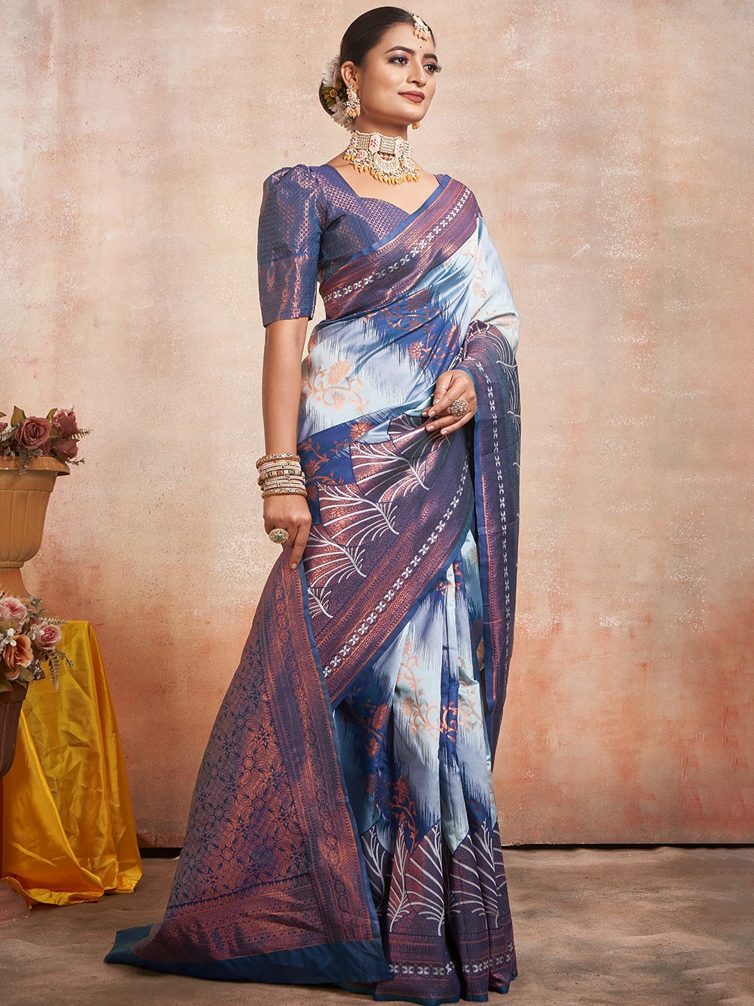 

Women HANDSEL Woven Design Zari Pure Silk Banarasi Saree and Blouse Piece, Blue