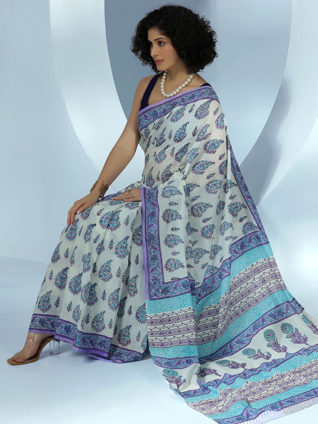 

Libas Paisley Pure Cotton Saree, Off white